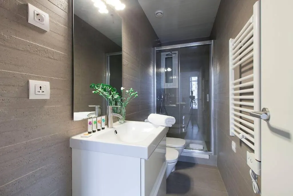 Gorgeous 4Bed 4Bath Close To City Center Barcelona 0*,  Spain