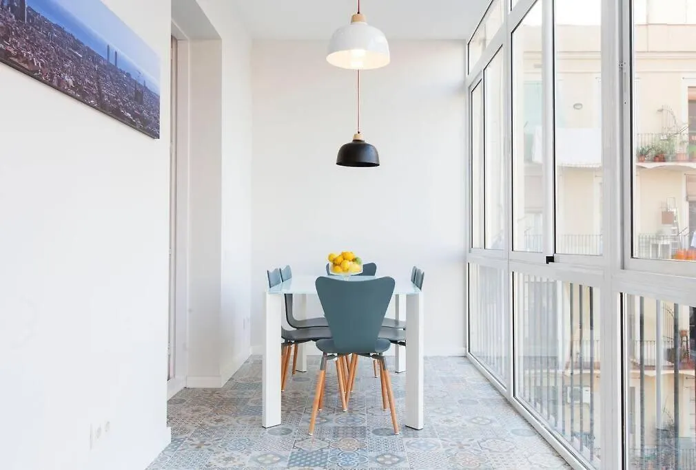Gorgeous 4Bed 4Bath Close To City Center Barcelona