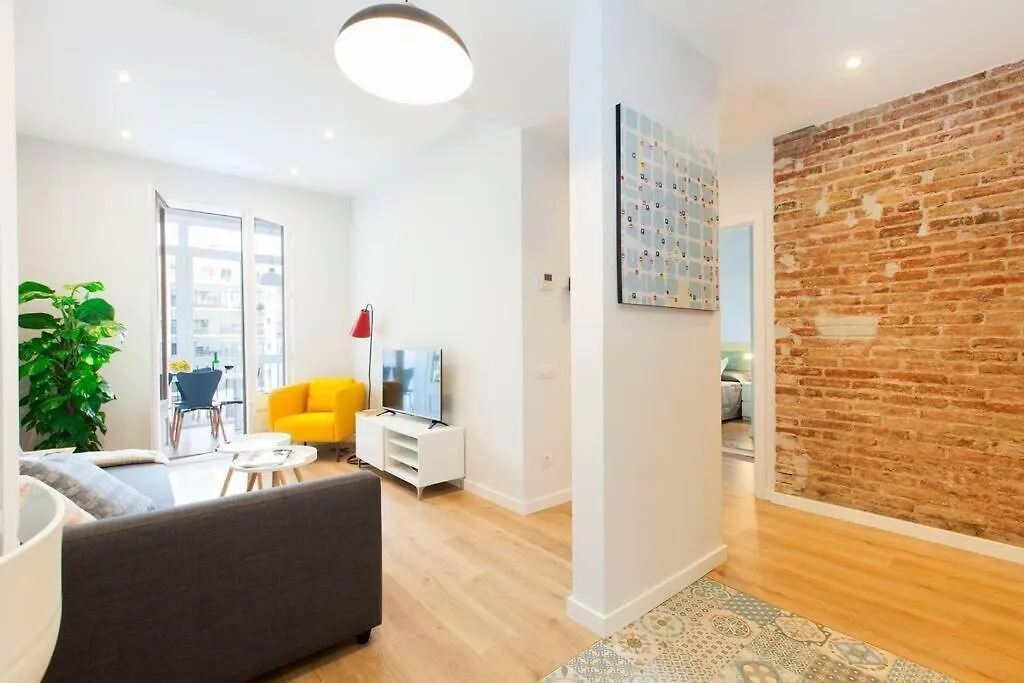 Apartment Gorgeous 4Bed 4Bath Close To City Center Barcelona Spain