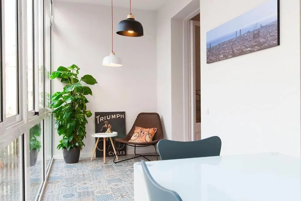 Gorgeous 4Bed 4Bath Close To City Center Barcelona Apartment