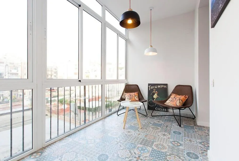Gorgeous 4Bed 4Bath Close To City Center Barcelona Apartment