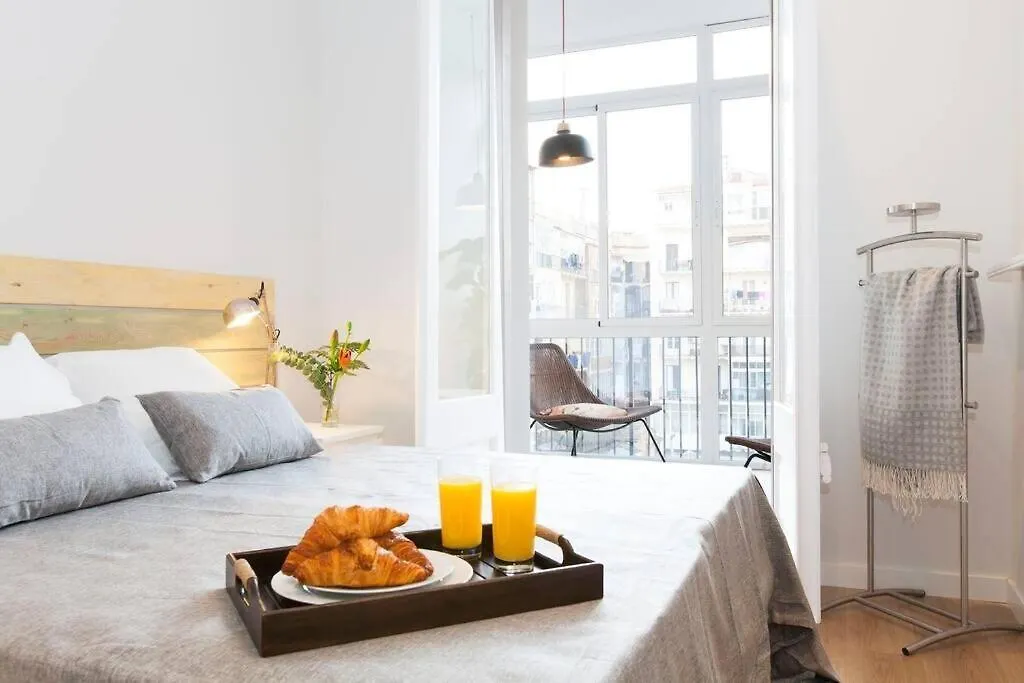 Gorgeous 4Bed 4Bath Close To City Center Barcelona